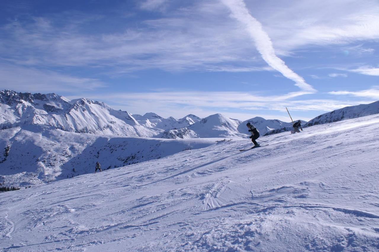 Skiing, Walking, Enjoying In Mountains Bansko Exterior foto